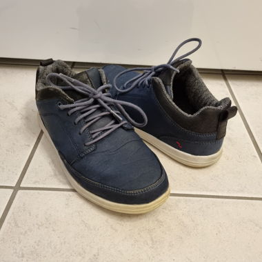 Sneaker