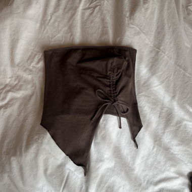 Top bandeau asymétrique