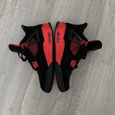 Air Jordan 4 Retro Thunder