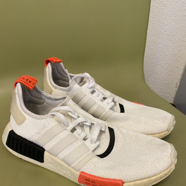 Adidas NMD_R1 Sneakers