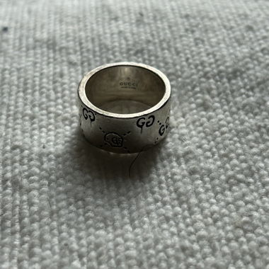 Gucci ring