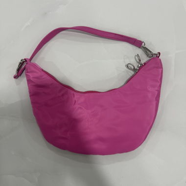 Pinke Schultertasche