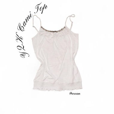 Top cami blanc Y2K avec perles