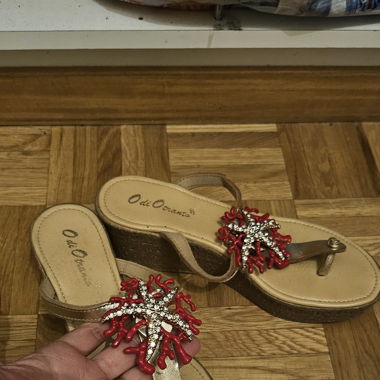 Chaussures tong a talon 