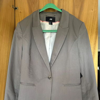 Grau Brauner Blazer