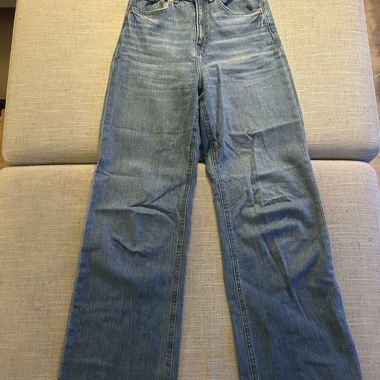 H&M blaue Straight-Leg-Jeans