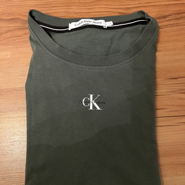 Calvin Klein Tshirt