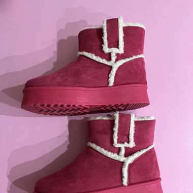 Super cute Y2K Boots🩷 brand new 🔥 