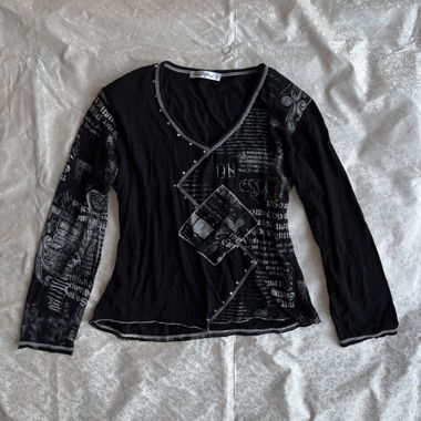 “Cas” Made in France rhinestone detail long sleeve