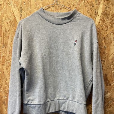 Crew neck Pullover mit Lippenstift Stick