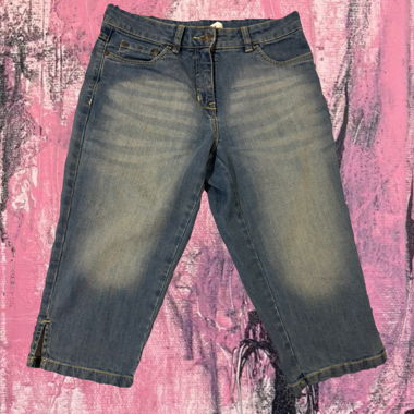 Capri-Jeans aus blauem Denim