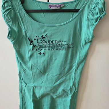T-shirt verde "Bouder"