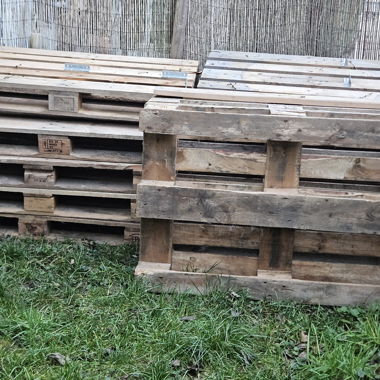 13 pallet in legno 