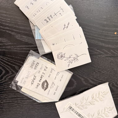 Set di tatuaggi adesivi