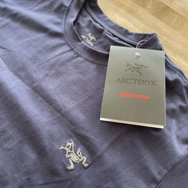 Arc'teryx Endorphin T-Shirt, L, neu/unbenutzt