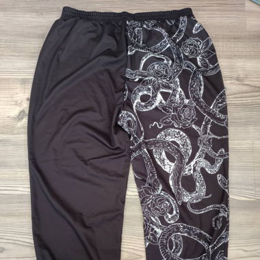 Stoffhose mit Rosen, Schlangen Print