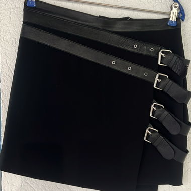 Gonna mini nera con bretelle the Kooples