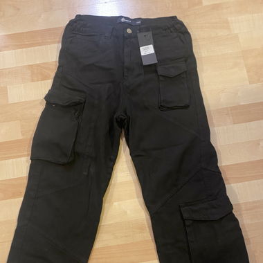 Schwarze Hose 