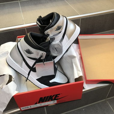 brand new jordan 1 silver toe