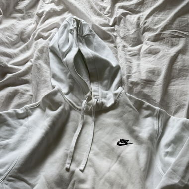 Weisser Nike Pulli L