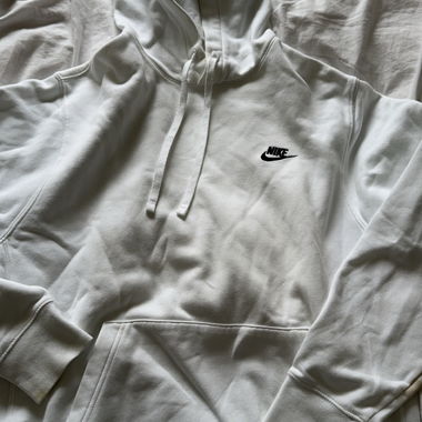 Weisser Nike Pulli L