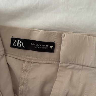 Short à pinces beige