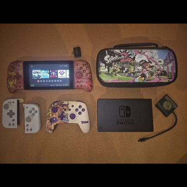 Nintendo Switch V1 mit viel Zubehör 