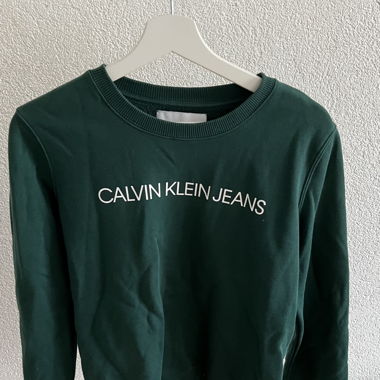 Calvin Klein Sweater