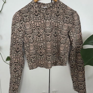 Animal Print Long Sleeve Crop Top