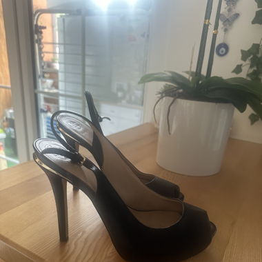 Chaussures Guess 