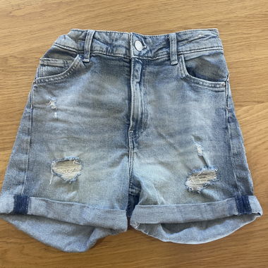 Short in jeans