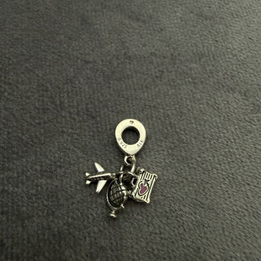 Pandora Charm Reisen
