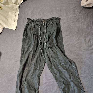 Schwarze Stoffhose