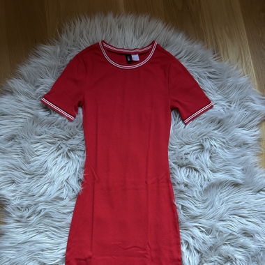 Rotes Kleid 
