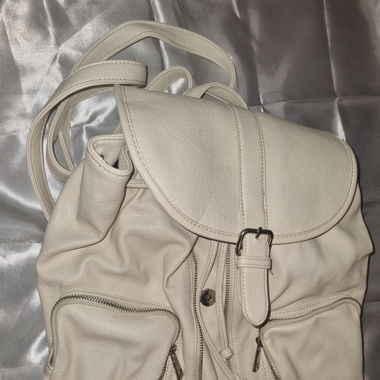 Weisser Rucksack