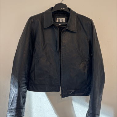 Schwarze Lederjacke von Bay