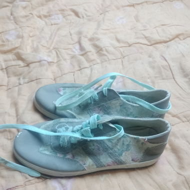 Chaussure plate