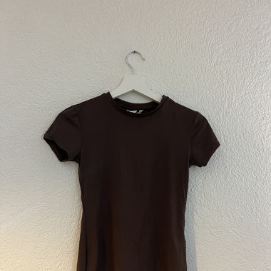 braunes T-Shirt