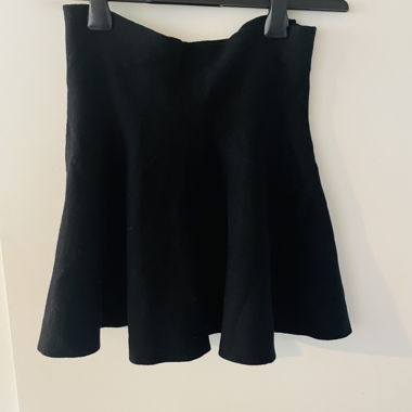 Black flared mini skirt Clockhouse M