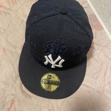 Cappellino NY.  7  3/8