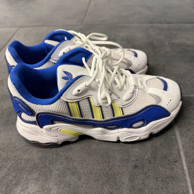 Baskets Adidas