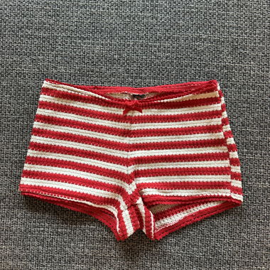 Striped knit shorts