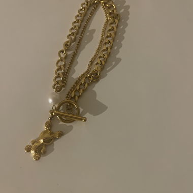 Goldfarbene Armband mit Teddyanhaenger