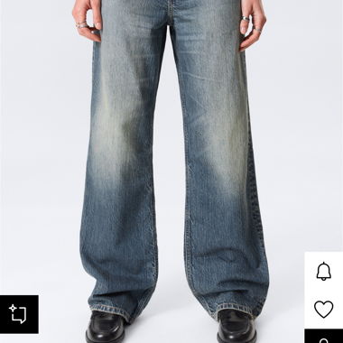 Wide Low-Rise Jeans weekday