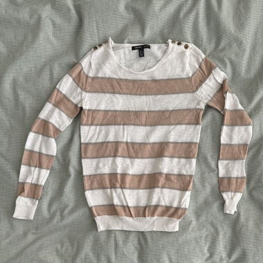Zierlicher gestreiften Pullover