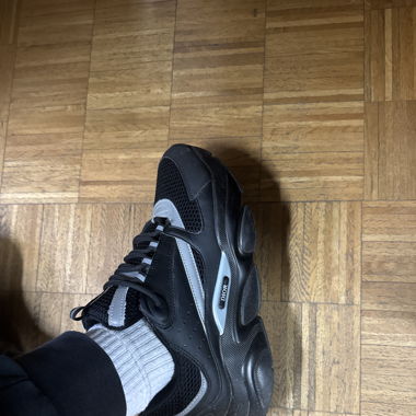 Dior b22