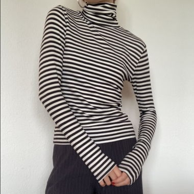 Maglia a maniche lunghe a righe