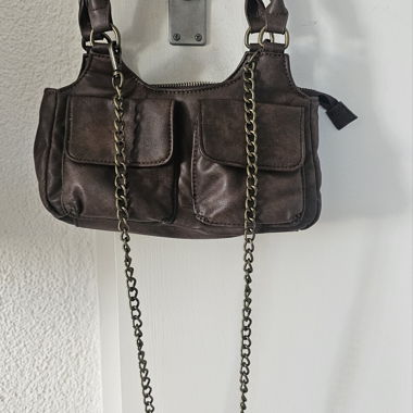 Sac à structure marron avec chaîne