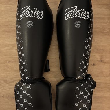 Protège-tibias Fairtex M
