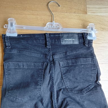 Jeans nero molto elasticizzato 